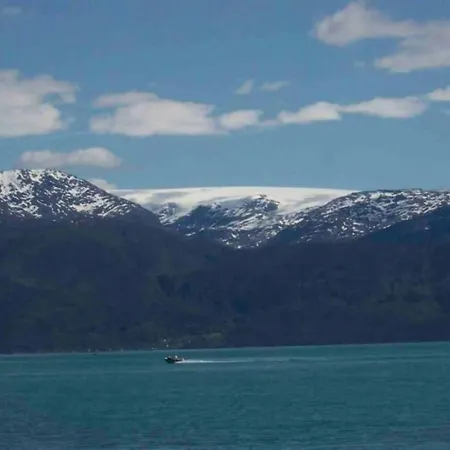 Panoramaresort In Hardangerfjord With Boat And Sauna To Rent - Seaside For 2 Personer شقة Øystese